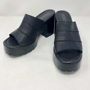ROC Australia Black Leather Platform Slip on Chunky Heel Goth Sandals Sz 39